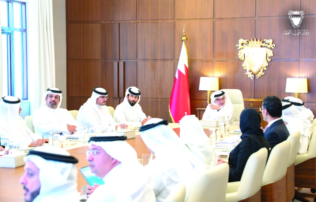 <p>His Royal Highness Prince Salman bin Hamad Al Khalifa, Crown Prince and Prime Minister, yesterday chaired a Government Executive Committee meeting. </p><p>The committee reviewed progress in implementing the 2022-2026 Tourism Sector Strategy, developments related to Bahrain’s road network as well as matters concerning urban development regulations.</p>